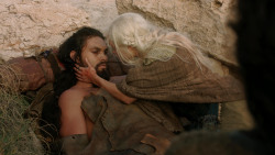 extant_GameOfThrones_1x10-FireAndBlood_2496