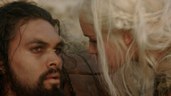 extant_GameOfThrones_1x10-FireAndBlood_2526