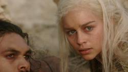 extant_GameOfThrones_1x10-FireAndBlood_2542