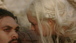 extant_GameOfThrones_1x10-FireAndBlood_2556