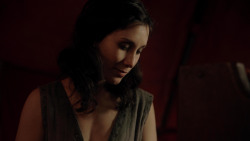 extant_GameOfThrones_1x10-FireAndBlood_2885