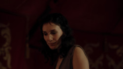 extant_GameOfThrones_1x10-FireAndBlood_2888