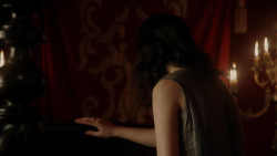 extant_GameOfThrones_1x10-FireAndBlood_2954