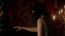 extant_GameOfThrones_1x10-FireAndBlood_2956