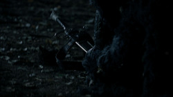 extant_GameOfThrones_1x10-FireAndBlood_3184