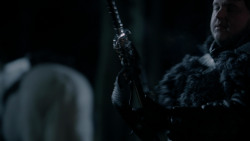 extant_GameOfThrones_1x10-FireAndBlood_3187