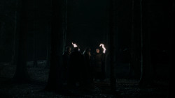 extant_GameOfThrones_1x10-FireAndBlood_3216
