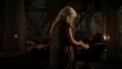 extant_GameOfThrones_1x10-FireAndBlood_3256