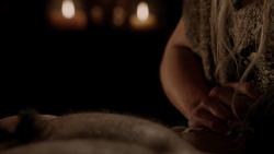 extant_GameOfThrones_1x10-FireAndBlood_3294