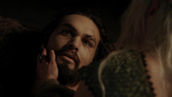 extant_GameOfThrones_1x10-FireAndBlood_3320