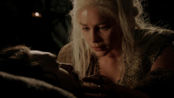 extant_GameOfThrones_1x10-FireAndBlood_3341