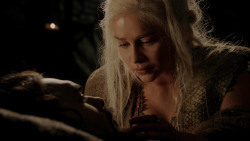 extant_GameOfThrones_1x10-FireAndBlood_3344