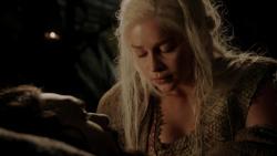 extant_GameOfThrones_1x10-FireAndBlood_3348