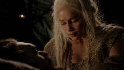 extant_GameOfThrones_1x10-FireAndBlood_3350
