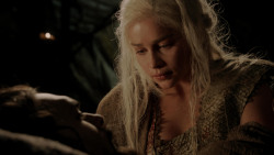 extant_GameOfThrones_1x10-FireAndBlood_3351