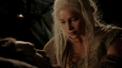 extant_GameOfThrones_1x10-FireAndBlood_3352