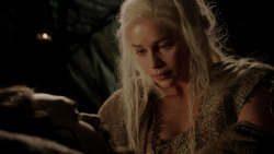 extant_GameOfThrones_1x10-FireAndBlood_3355