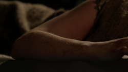 extant_GameOfThrones_1x10-FireAndBlood_3357