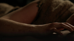 extant_GameOfThrones_1x10-FireAndBlood_3362