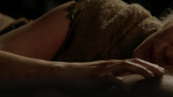 extant_GameOfThrones_1x10-FireAndBlood_3364
