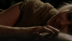 extant_GameOfThrones_1x10-FireAndBlood_3366