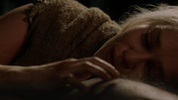 extant_GameOfThrones_1x10-FireAndBlood_3368