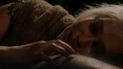 extant_GameOfThrones_1x10-FireAndBlood_3369