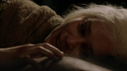 extant_GameOfThrones_1x10-FireAndBlood_3371