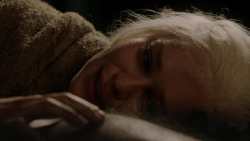 extant_GameOfThrones_1x10-FireAndBlood_3378