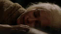 extant_GameOfThrones_1x10-FireAndBlood_3389