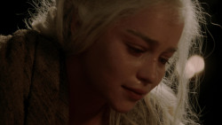 extant_GameOfThrones_1x10-FireAndBlood_3413