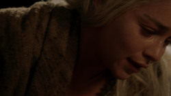 extant_GameOfThrones_1x10-FireAndBlood_3415