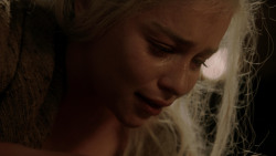 extant_GameOfThrones_1x10-FireAndBlood_3421
