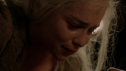 extant_GameOfThrones_1x10-FireAndBlood_3422