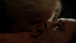 extant_GameOfThrones_1x10-FireAndBlood_3433