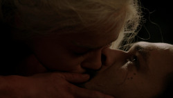 extant_GameOfThrones_1x10-FireAndBlood_3434