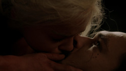 extant_GameOfThrones_1x10-FireAndBlood_3436