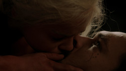 extant_GameOfThrones_1x10-FireAndBlood_3437