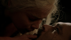 extant_GameOfThrones_1x10-FireAndBlood_3443