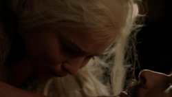 extant_GameOfThrones_1x10-FireAndBlood_3446