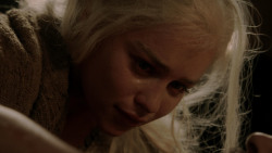 extant_GameOfThrones_1x10-FireAndBlood_3451