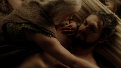 extant_GameOfThrones_1x10-FireAndBlood_3455