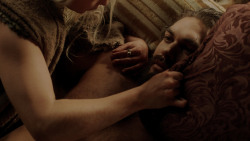 extant_GameOfThrones_1x10-FireAndBlood_3463