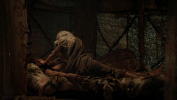 extant_GameOfThrones_1x10-FireAndBlood_3486