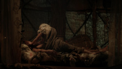 extant_GameOfThrones_1x10-FireAndBlood_3489