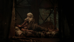 extant_GameOfThrones_1x10-FireAndBlood_3493