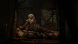 extant_GameOfThrones_1x10-FireAndBlood_3494