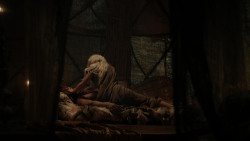 extant_GameOfThrones_1x10-FireAndBlood_3497
