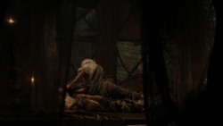 extant_GameOfThrones_1x10-FireAndBlood_3501