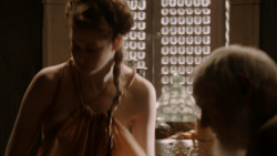 extant_GameOfThrones_1x10-FireAndBlood_3724